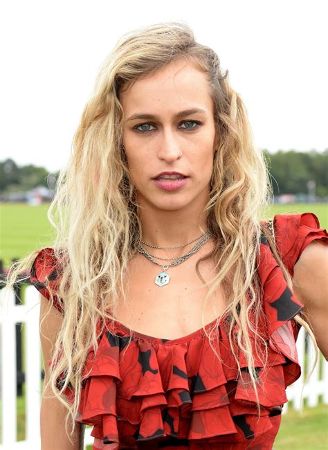 alice dellal.